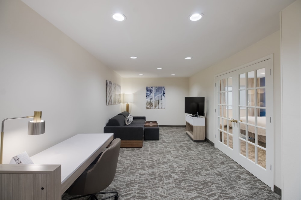 SpringHill Suites by Marriott Dallas NW Hwy I35E - photo 11