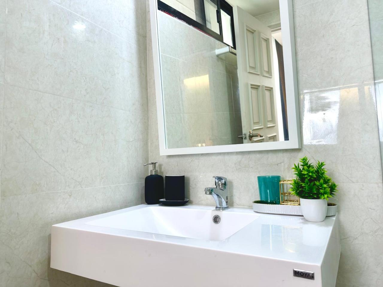 Luxury 3 bedrooms in the heart of the city