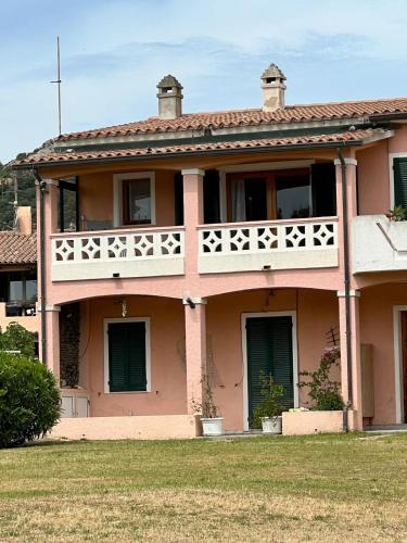 Appartamento con vista in Costa Smeralda — 4-Star Luxury Hotel in Cannigione, Italy