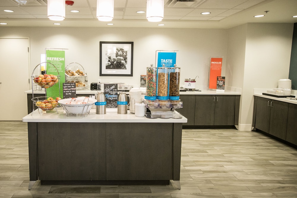 Hampton Inn & Suites Tempe Phoenix Airport AZ - photo 65