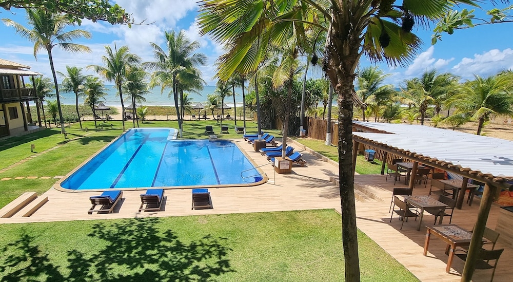 Pousada Praia das Ondas Pe na areia in Camacari, Brasil