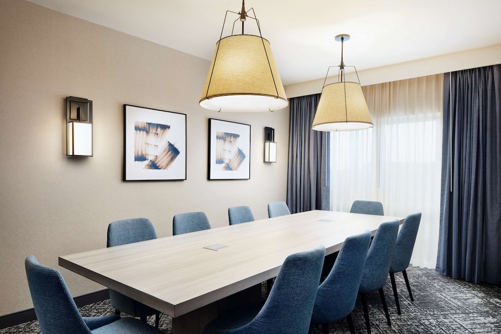 Hilton Charlotte Airport - photo 25