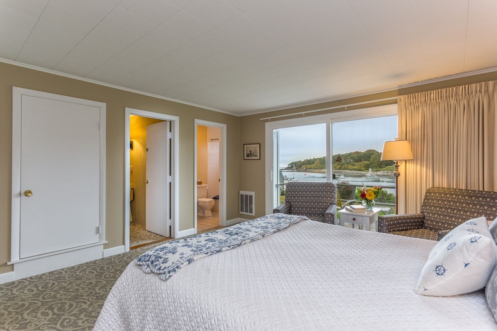 Dockside Guest Quarters & Restaurant - photo 57