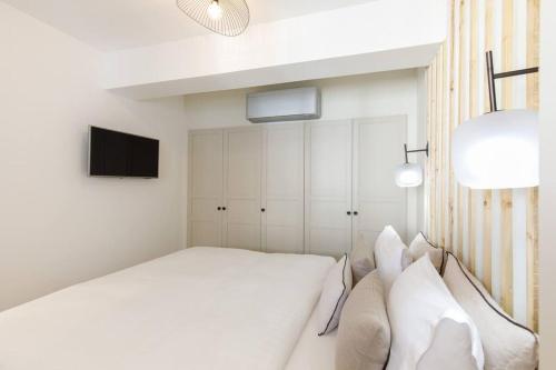 Martinez area Superb 1 bed w XXL terrace — 4-Star Luxury Hotel in Cannes, France