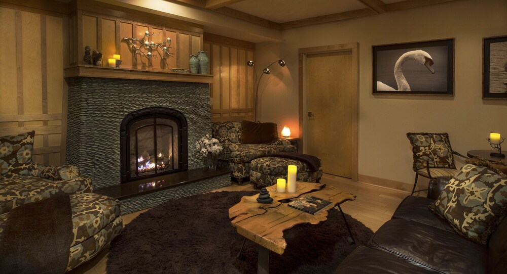 Bob Timberlake Inn at Chetola Resort - photo 21
