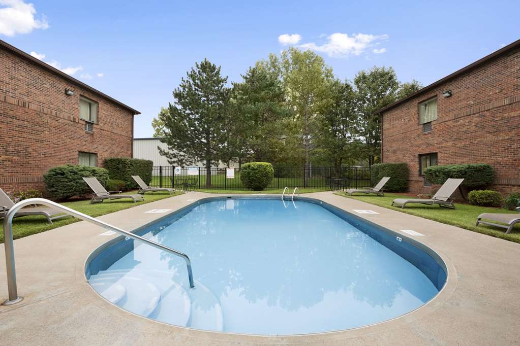 Days Inn by Wyndham Middletown - photo 5