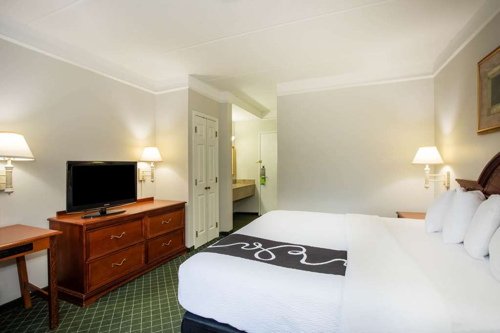 La Quinta Inn & Suites by Wyndham Melbourne Viera - photo 30