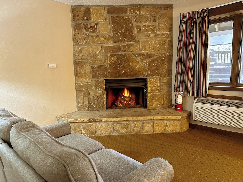 Sidney James Mountain Lodge - photo 28