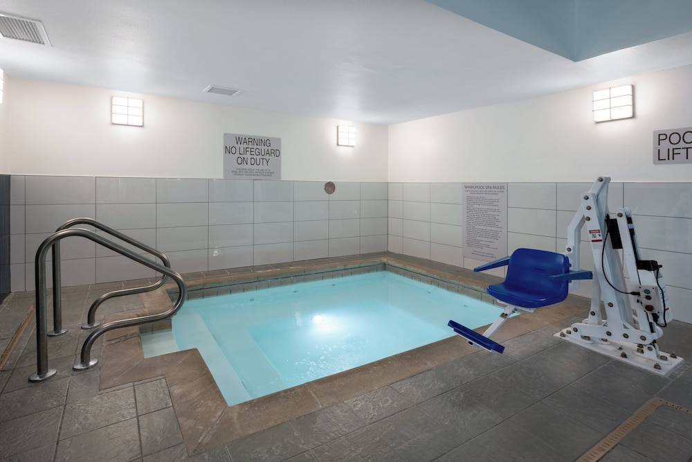 Staybridge Suites West Des Moines by IHG - photo 21