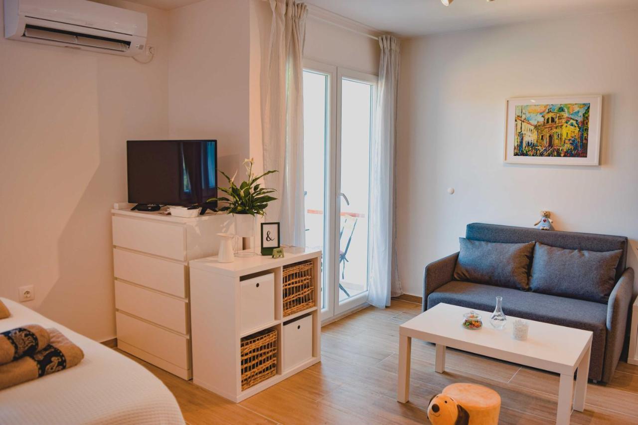 Studio Apartments Anija