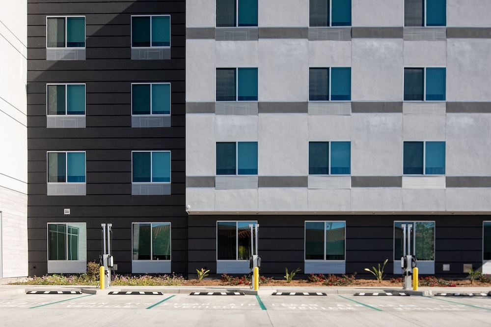 Fairfield Inn & Suites by Marriott Anaheim Los Alamitos - photo 35