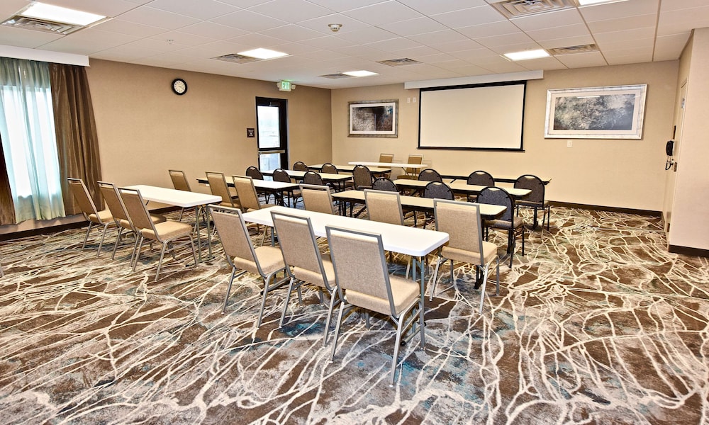 Hampton Inn Kirksville - photo 22