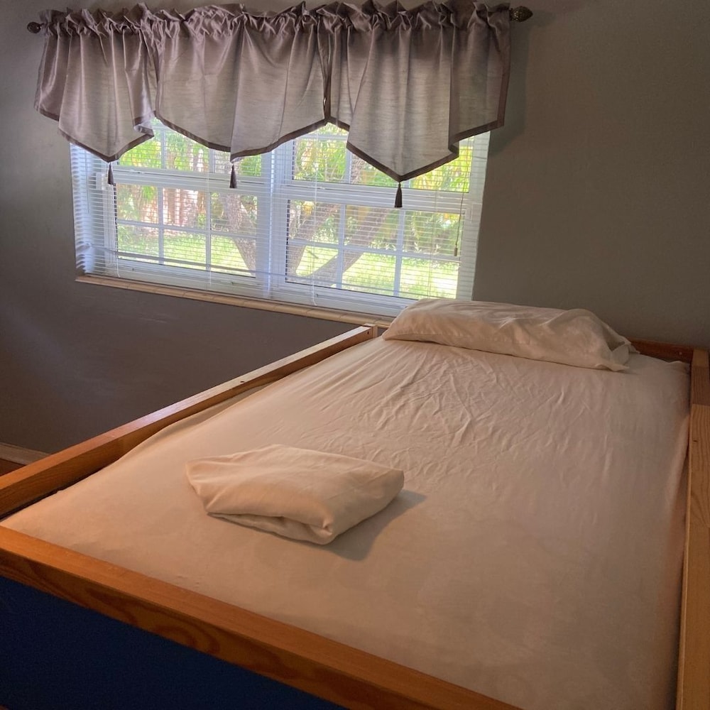 Eco Shared Gardenian - last minute hotel in Miami