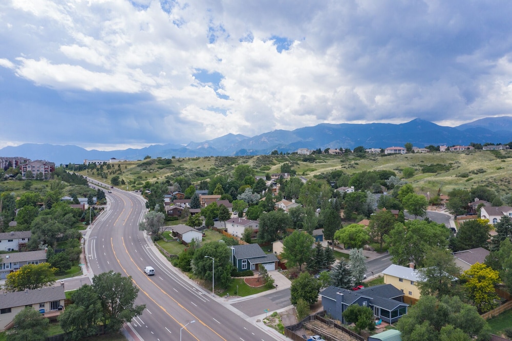 4BR Garden of the Gods Family Getaway - photo 38