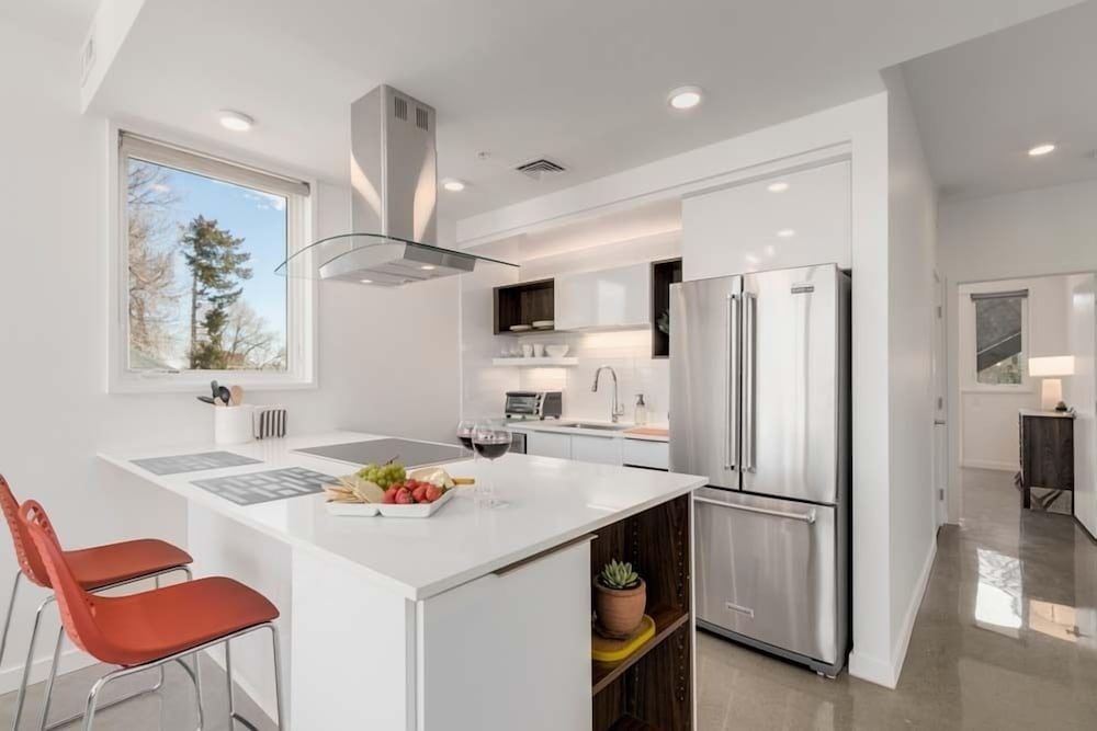 Modern Elegance on Linden Walk bike Everywhere — 4-Star Luxury Hotel in Fort Collins, United States