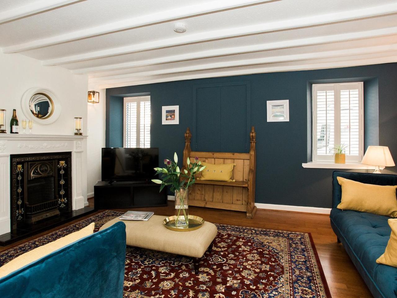 High Street - carbon neutral hotel in Kirkcudbright