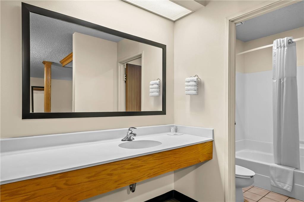 Super 8 by Wyndham Watertown WI - photo 31