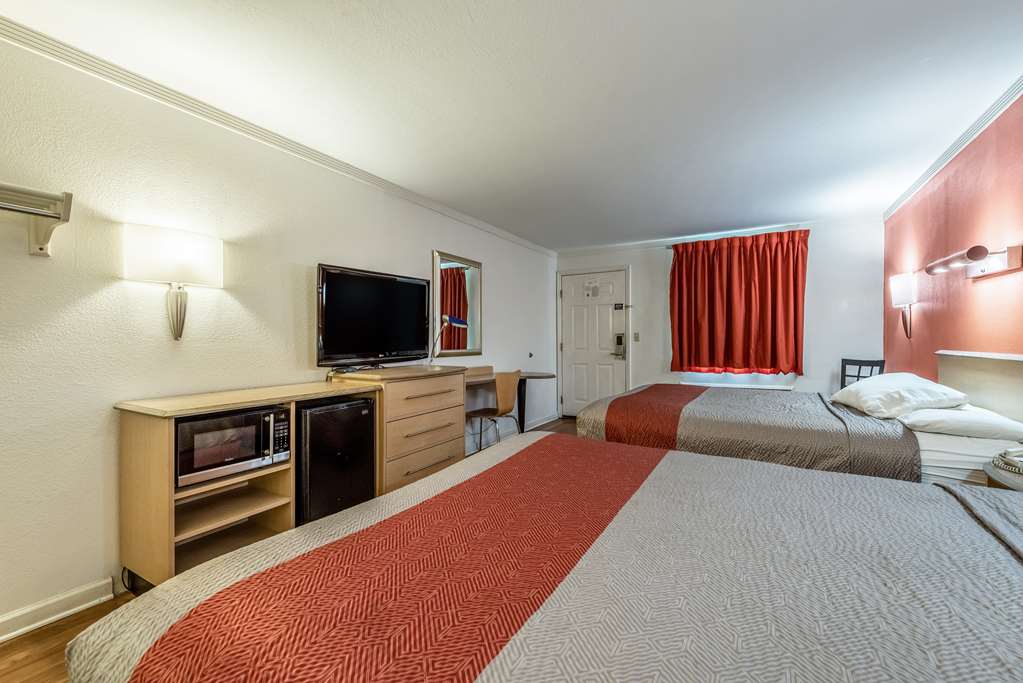 Motel 6 Gatlinburg TN Smoky Mountains - photo 9
