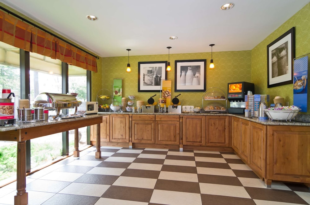 Hampton Inn Wooster - photo 37