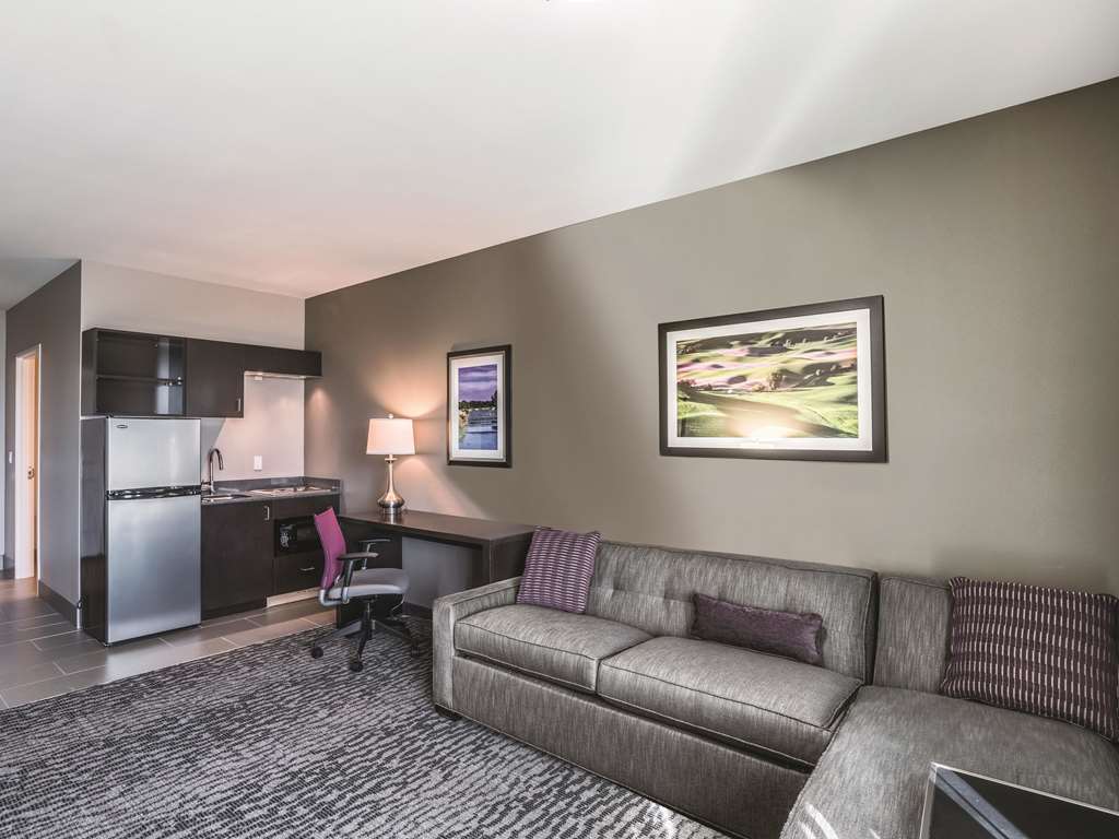 La Quinta Inn & Suites by Wyndham Walla Walla - photo 21