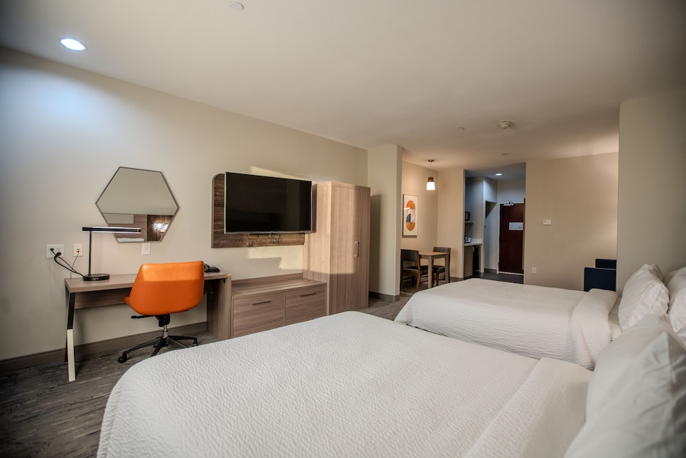 Holiday Inn Express Cleveland by IHG - photo 6