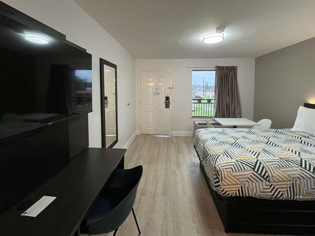 Studio6 Conroe TX - photo 11