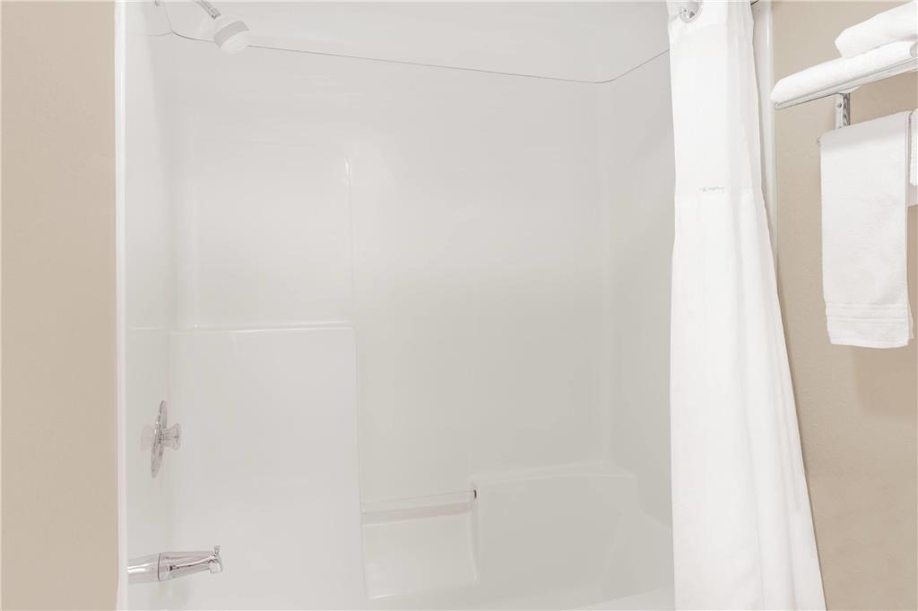 Days Inn by Wyndham Elberton - photo 14