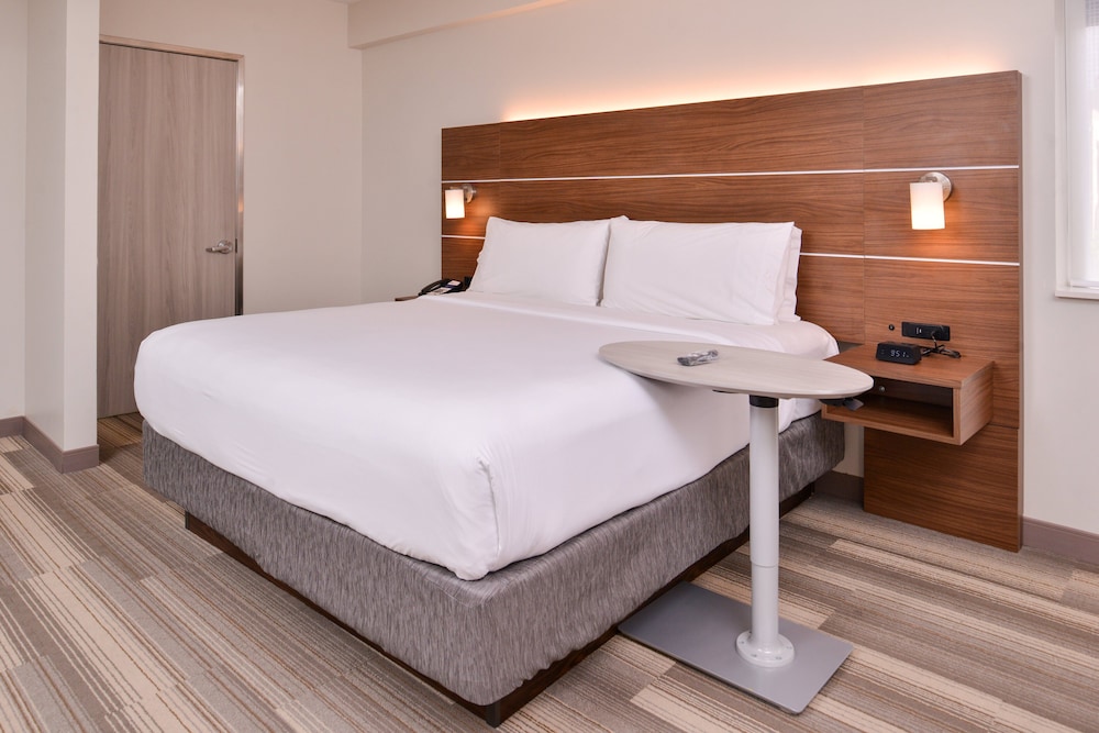 Holiday Inn Express New Orleans Arts District by IHG - photo 13