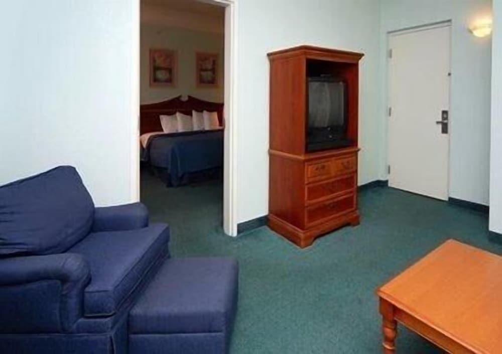 Cocoa Beach Suites - photo 21