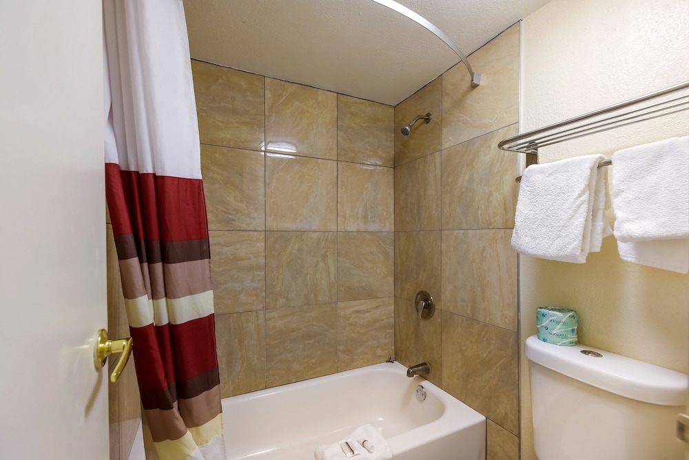 Red Roof Inn Plano - photo 15