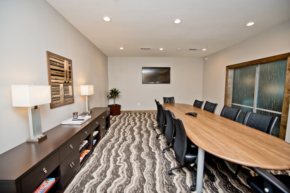 Staybridge Suites Houston Humble Beltway 8 E by IHG - photo 29