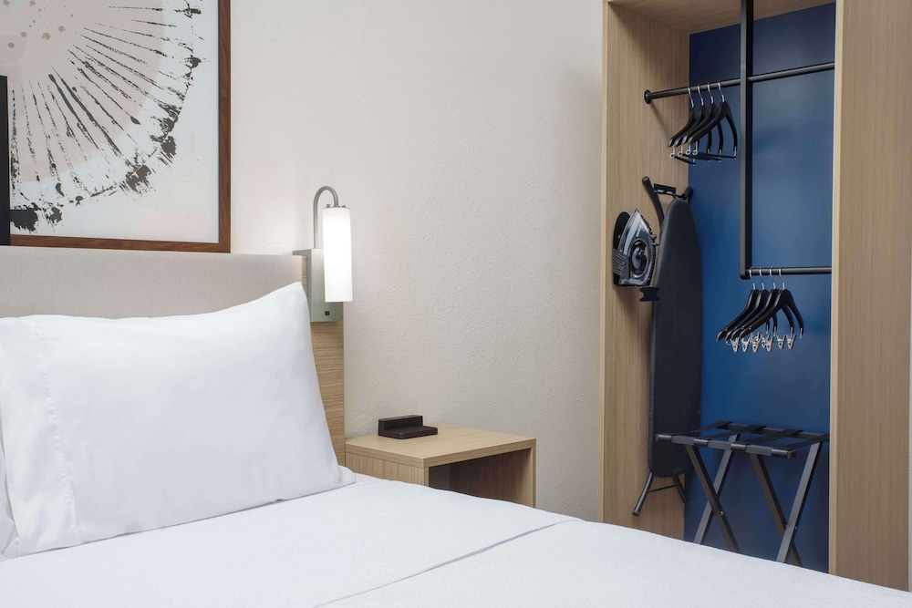 Spark by Hilton Miami Doral - photo 14
