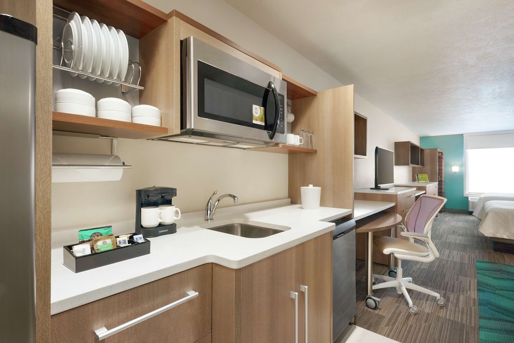 Home2 Suites by Hilton Bismarck - photo 19