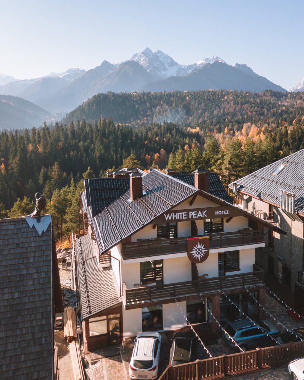 White Peak Hotel - last minute hotel in Unknown City
