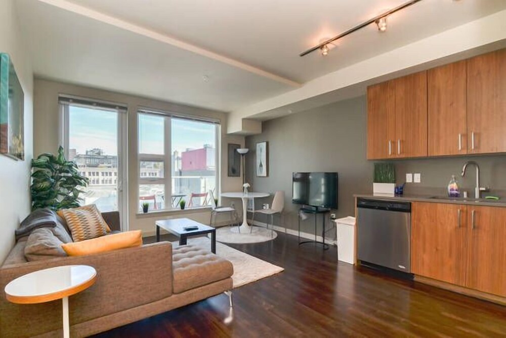 Capitol Hill Suites by Luxe Hubs - photo 39