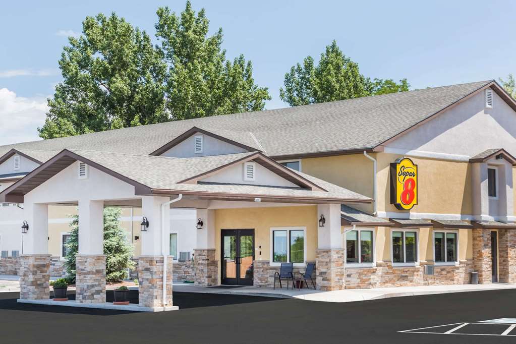 Super 8 by Wyndham Montrose - featured photo