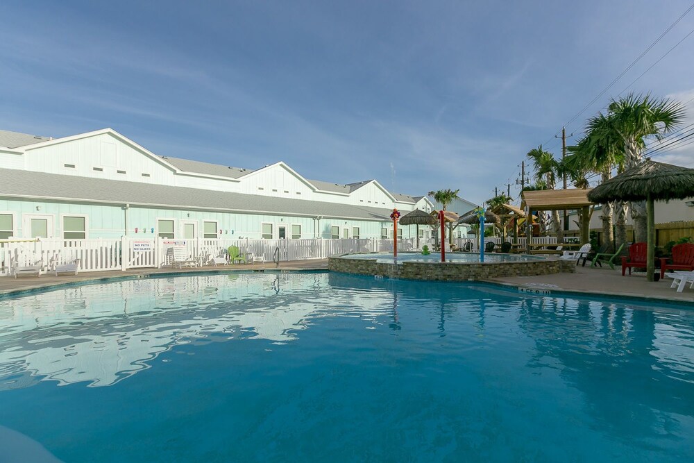 Nemo Cay Resort D142k Poolside - photo 36
