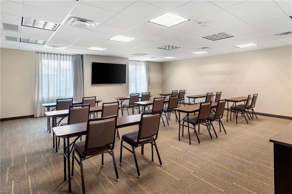 MainStay Suites Lancaster Dallas South - photo 34