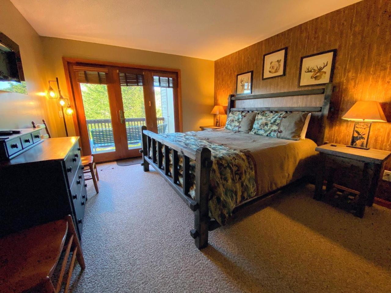 C1 Top Rated Ski In Ski Out Townhome Great views fireplaces fast wifi AC Short walk to slopes - photo 16