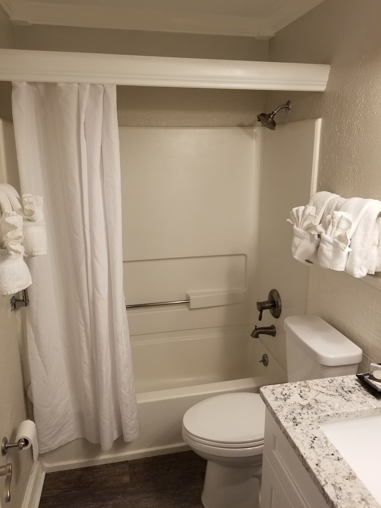 Tradewinds Beach Resort - photo 46
