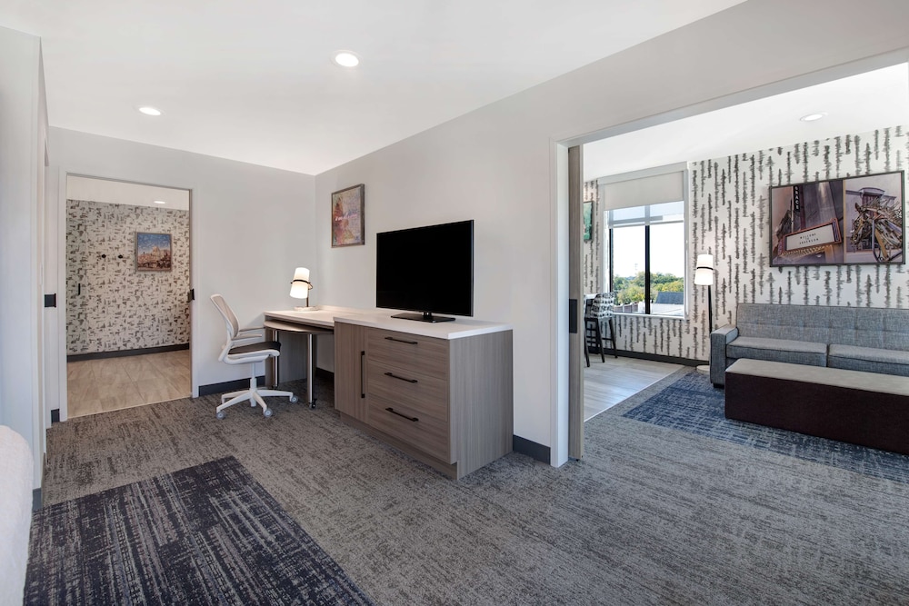 Home2 Suites by Hilton Anderson Downtown - photo 20