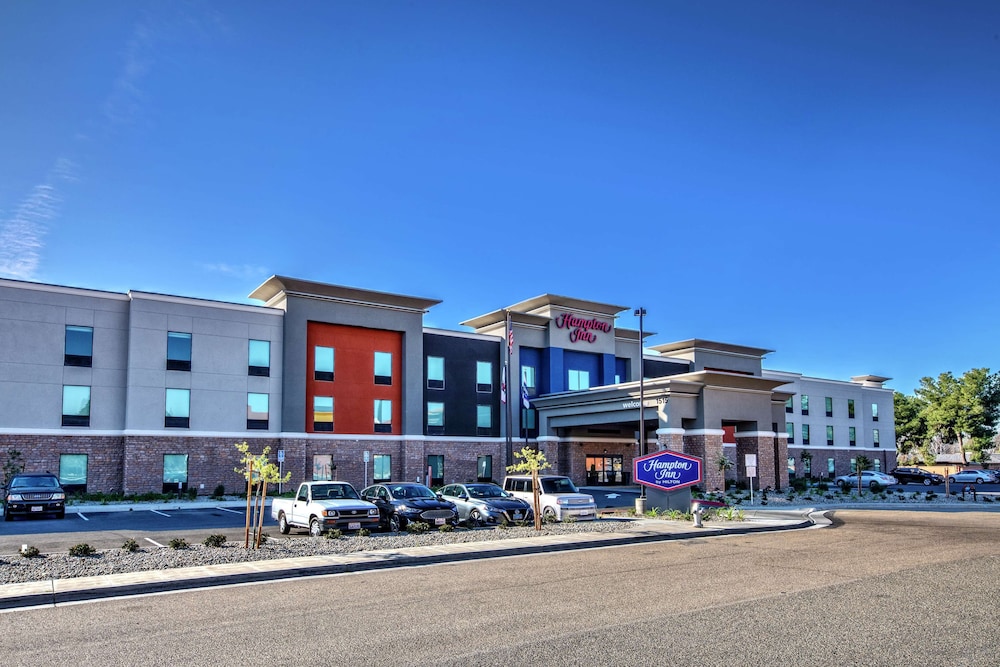 Hampton Inn Fresno Airport - photo 32