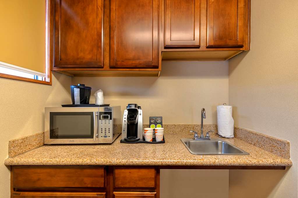 Comfort Suites Goodyear West Phoenix - photo 19
