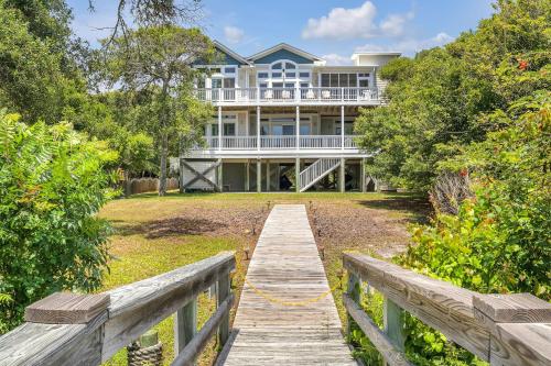 Beachfront Bliss by Oak Island Accommodations - photo 12