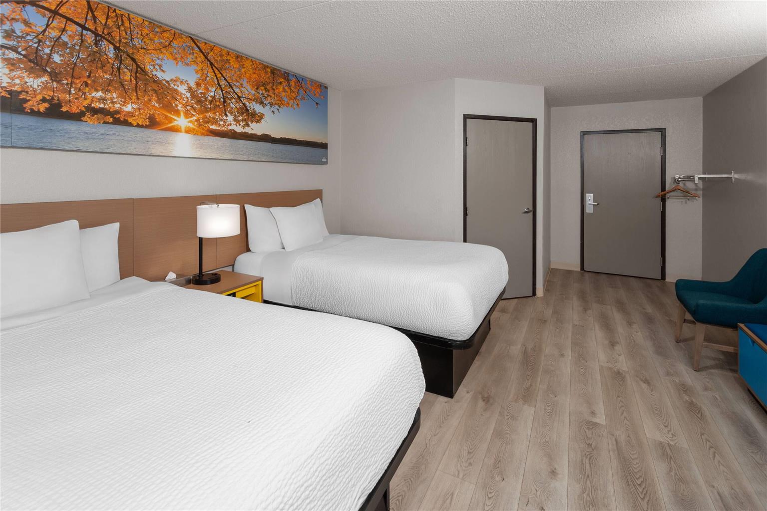 Days Inn by Wyndham Mason City - photo 25
