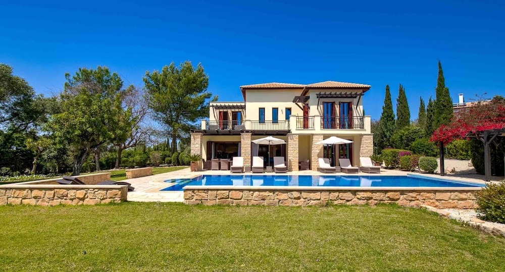 Villa 327 Galinios in Kouklia