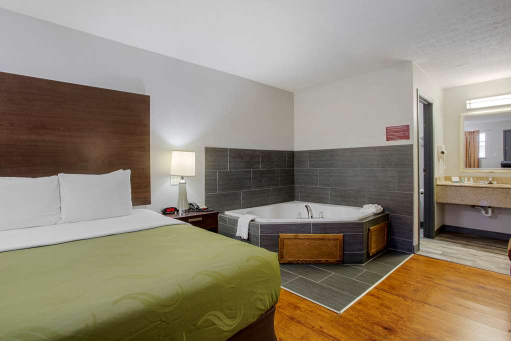 Quality Inn Columbus East - photo 29