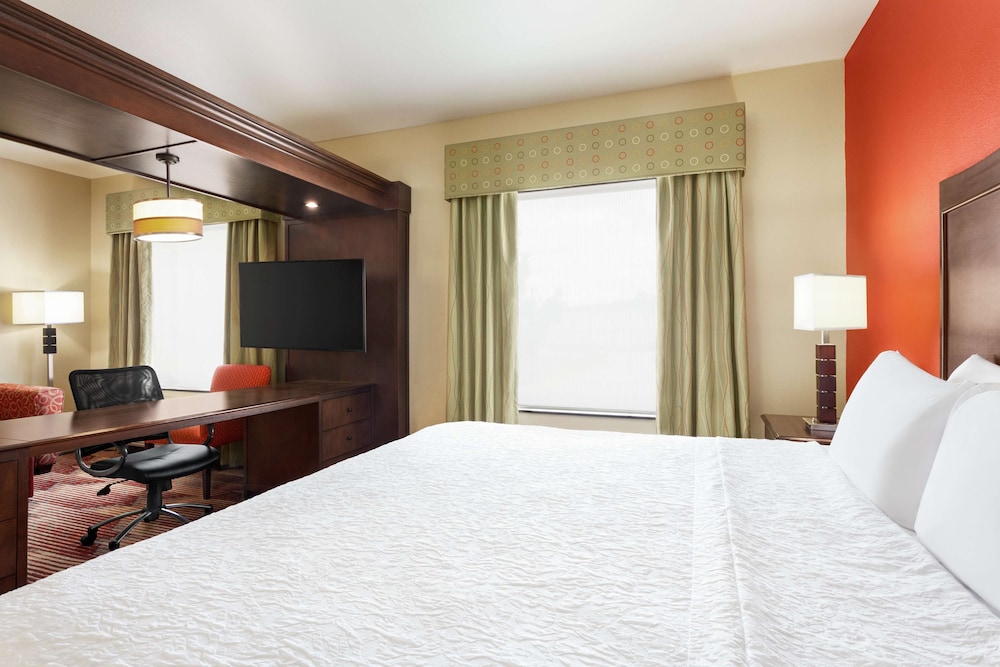 Hampton Inn Sulphur Springs - photo 12