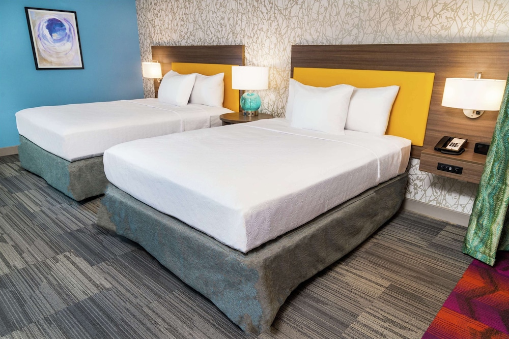 Home2 Suites by Hilton San Antonio at the Rim - photo 10