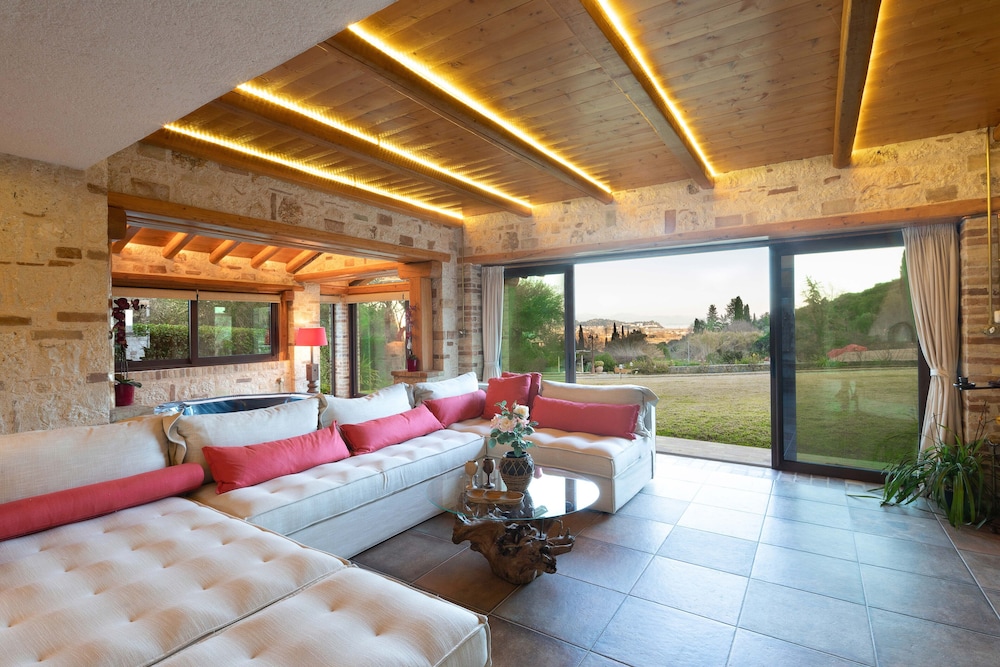 Villa Madera — 4-Star Luxury Hotel in Corfu, Greece